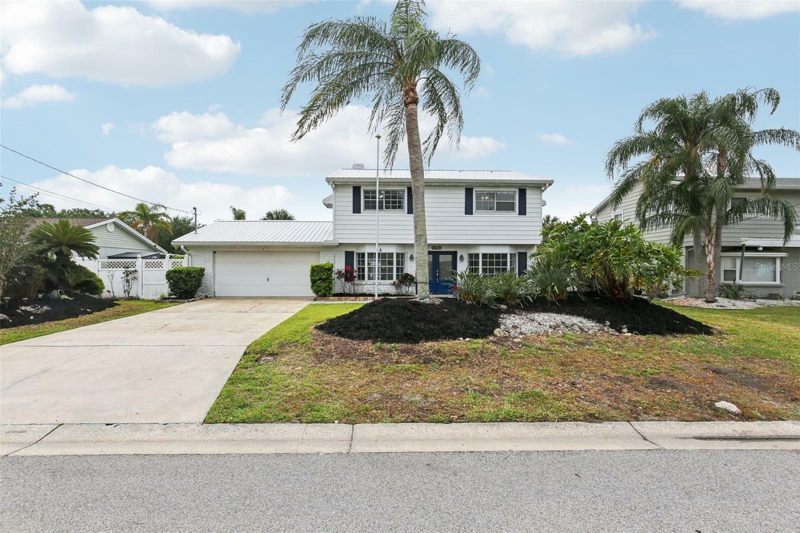 Property Photo: 8706 Elmwood Lane FL 33615