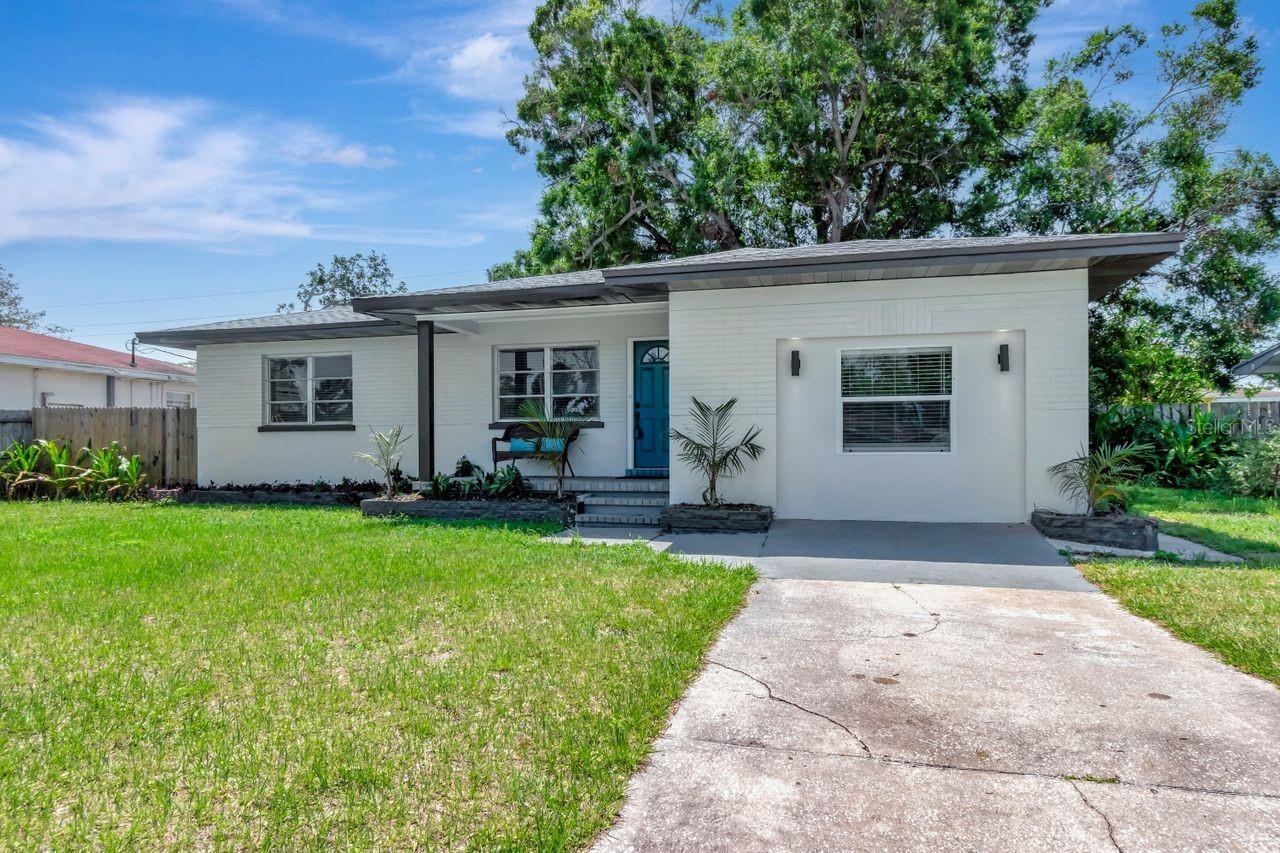 Property Photo: 1545 Illinois Road FL 33756