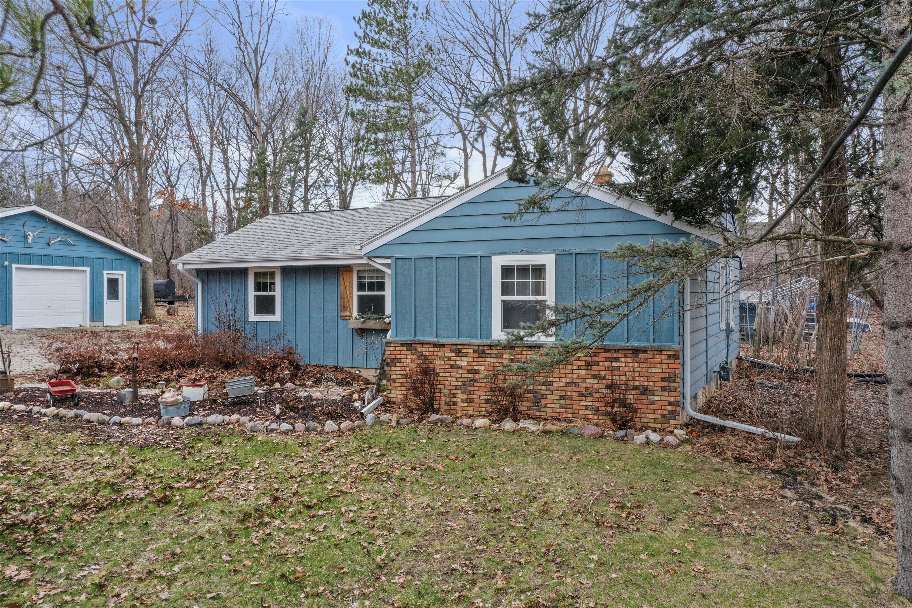 Property Photo: N60w25699 Walnut Rd WI 53089
