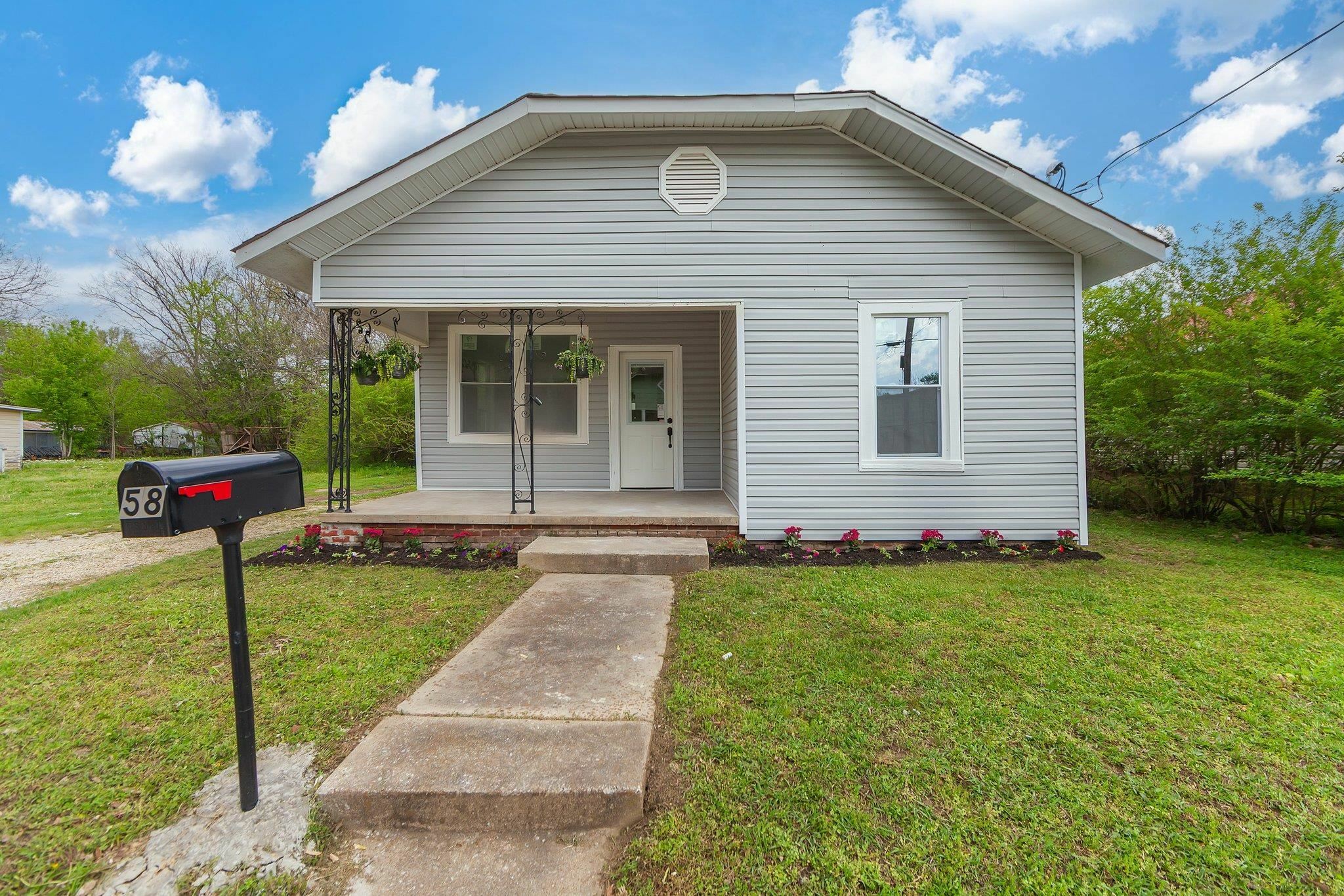 58 Colorado St  Jackson TN 38301-7332 photo