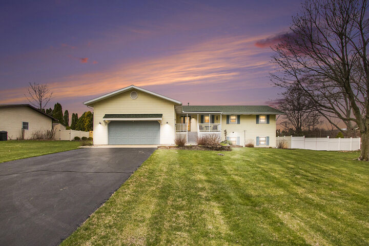 1639 Northfield Parkway  St. Joseph MI 49085 photo