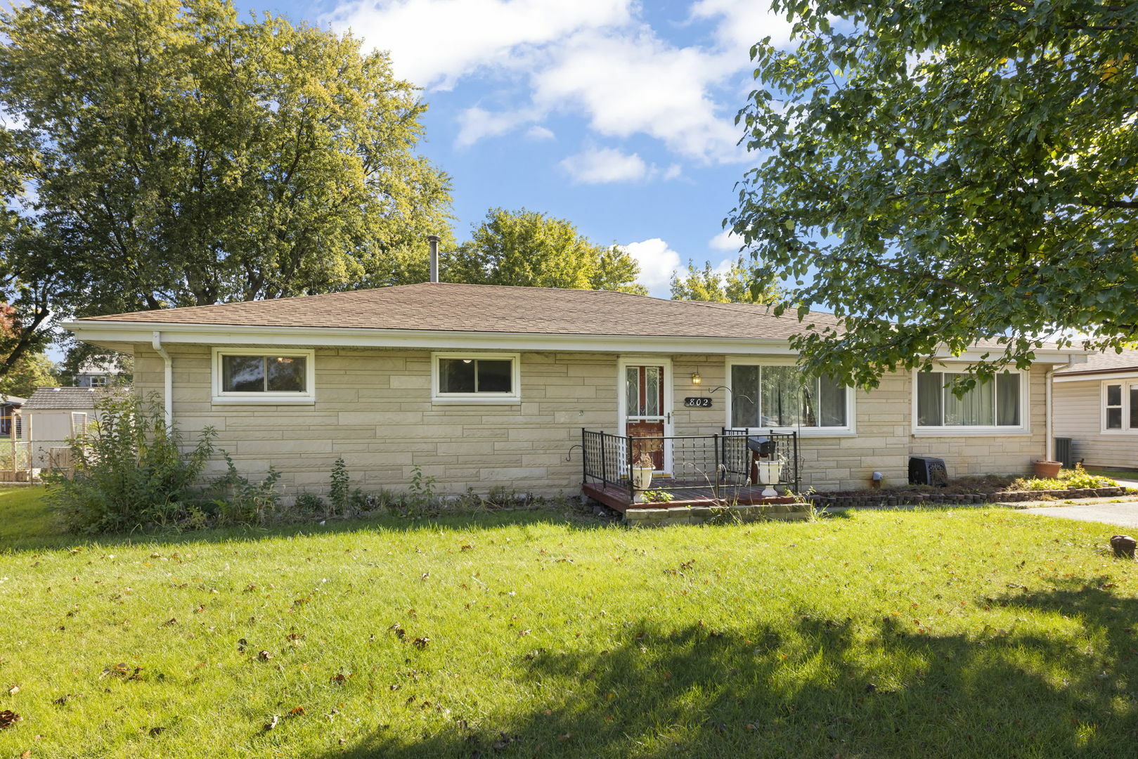 Property Photo: 802 Sheila Drive IL 60435