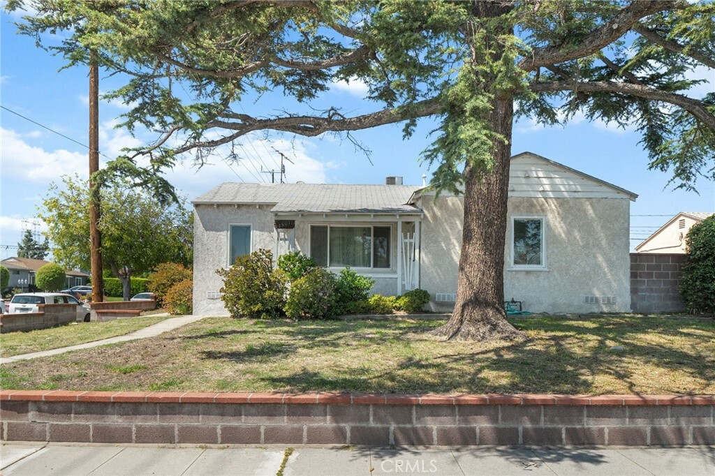 1501 N Rose Street  Burbank CA 91505 photo