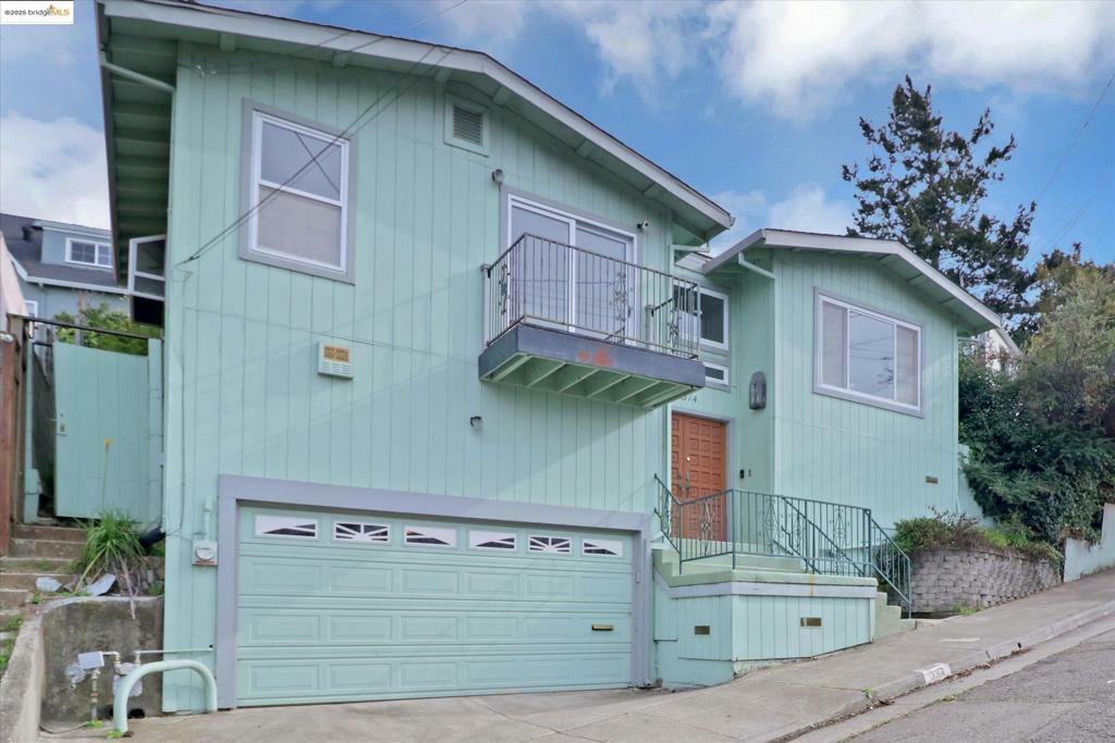 Property Photo:  3314 Storer Ave  CA 94619 