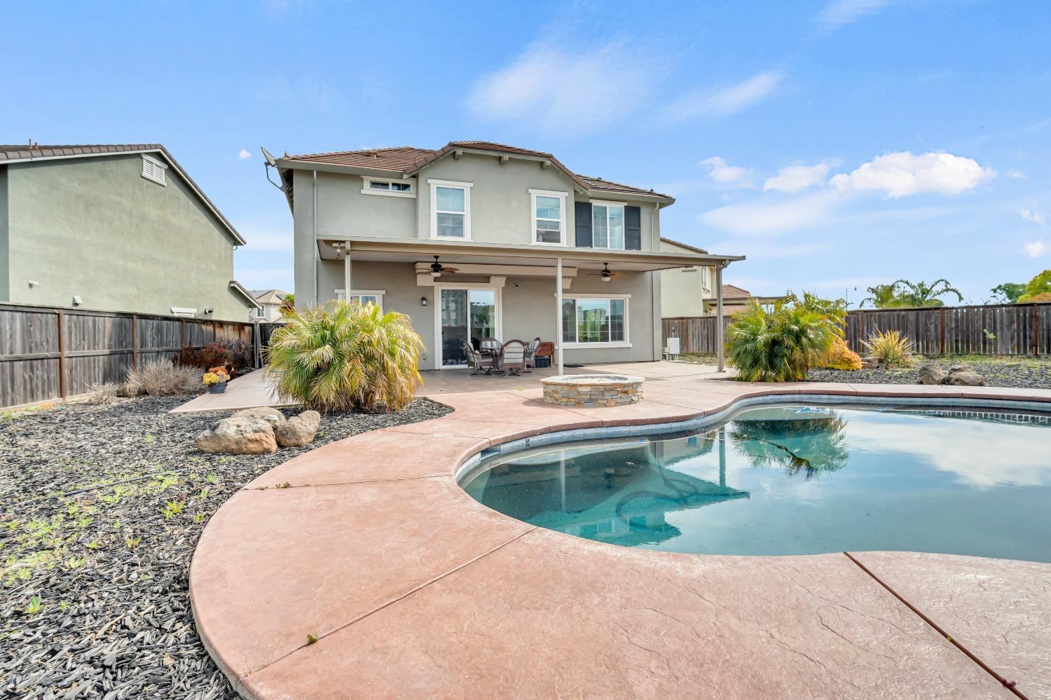 Property Photo: 7521 Chappelle Way CA 95757