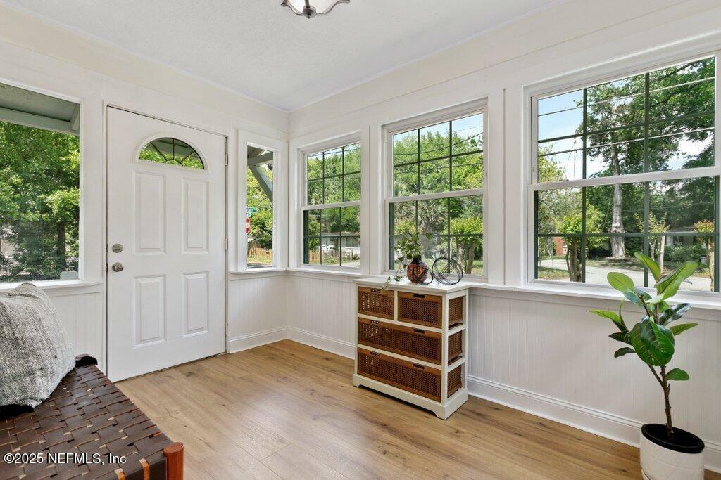 Property Photo: 1263 Macarthur Street FL 32205