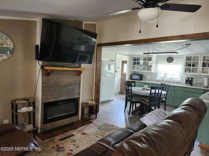 Property Photo: 126 Miller Road FL 32181