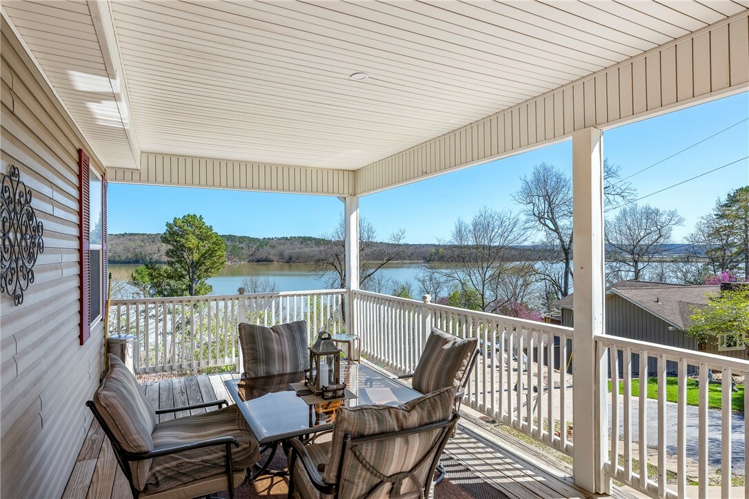 Property Photo: 16446 Pin Oak Lane AR 72756