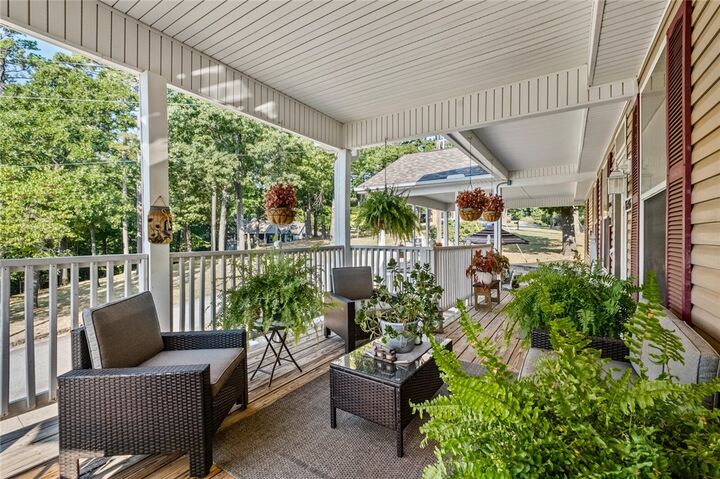 Property Photo: 16446 Pin Oak Lane AR 72756