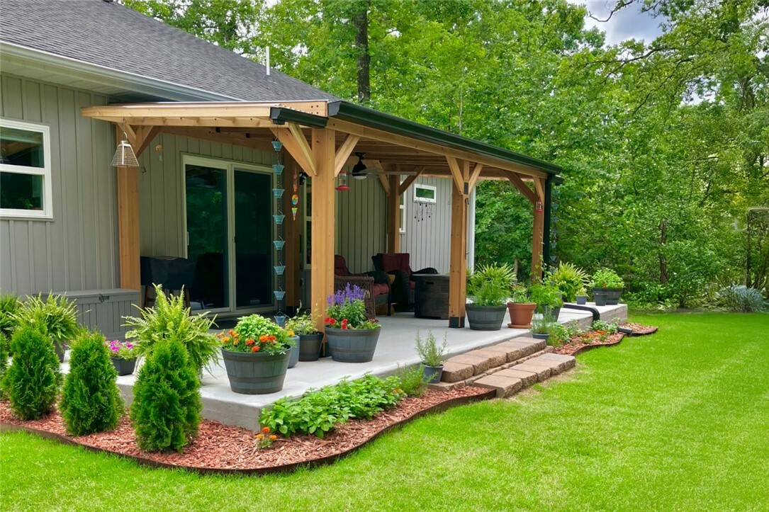 Property Photo: 17 Beith Lane AR 72715