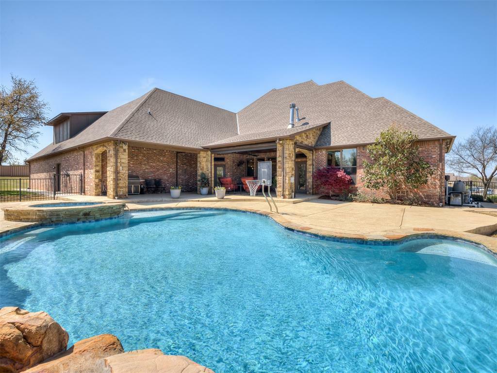 Property Photo: 3308 Hillside Drive OK 73012