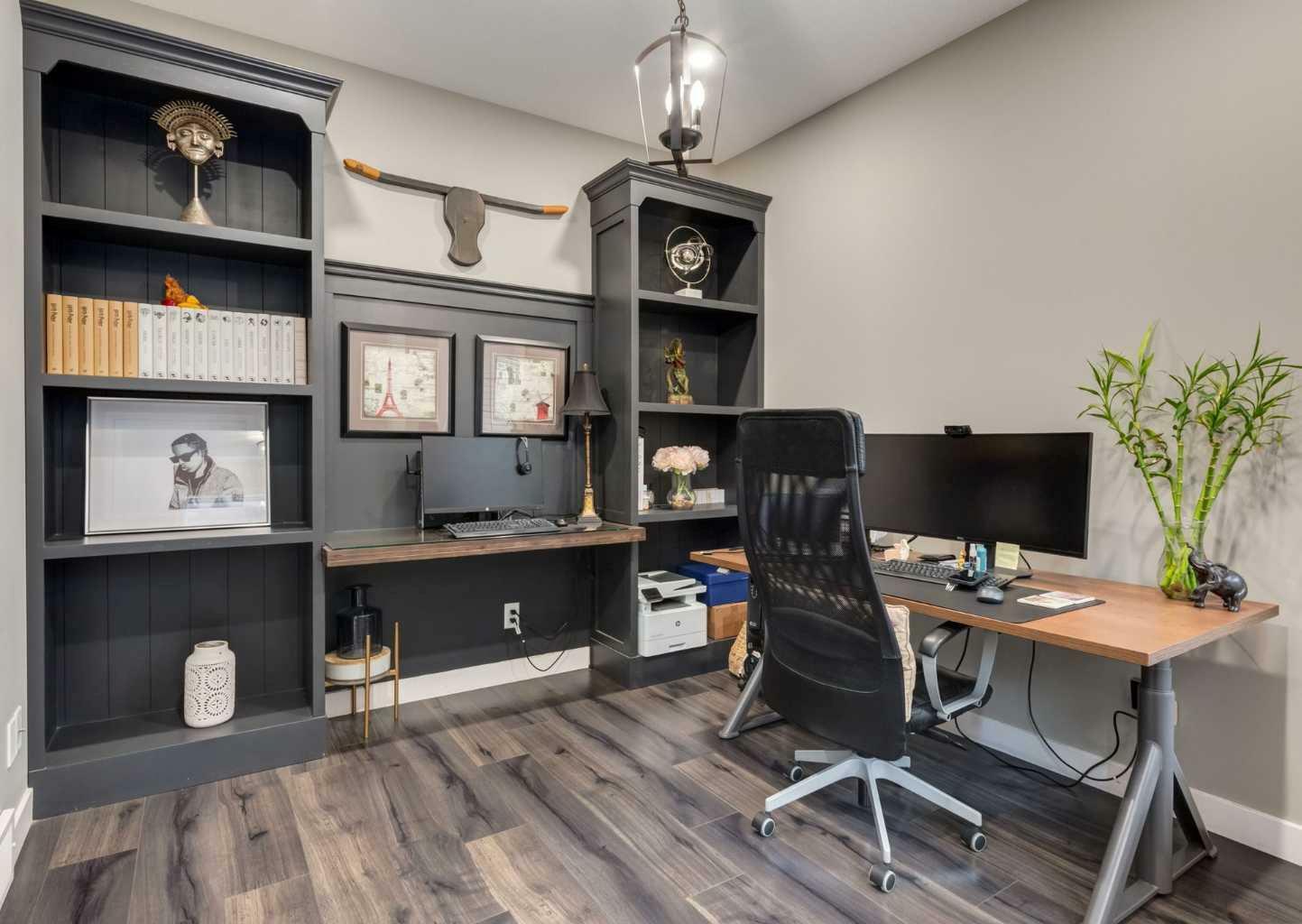 Property Photo: 66 Ravenscroft Close SE AB T4A 0M1