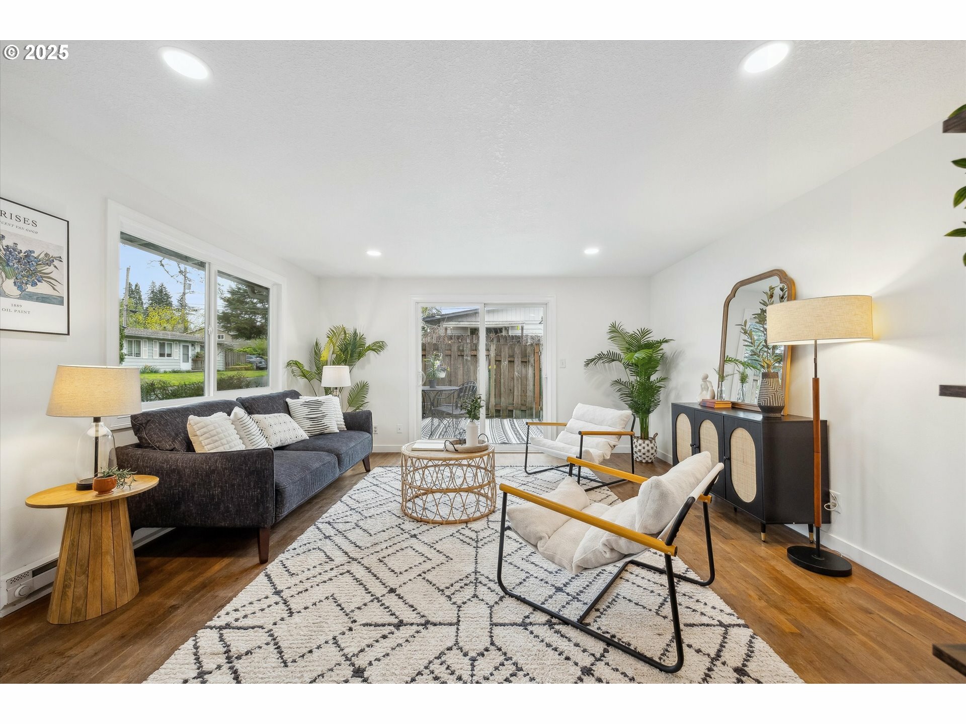 Property Photo: 5566 SW Erickson Ave OR 97005