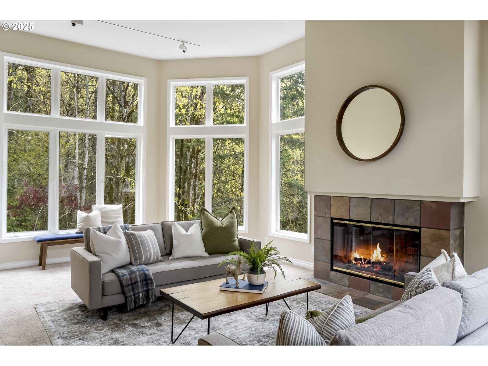 Property Photo:  1916 NW Runnymeade Ct  OR 97229 