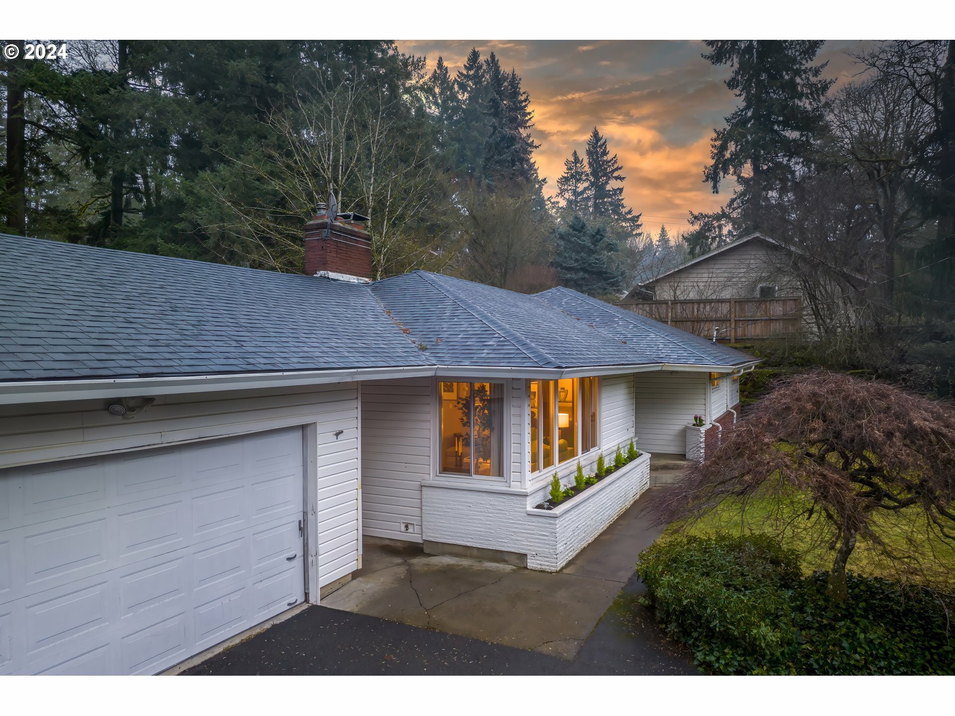Property Photo: 18100 Bryant Rd OR 97034