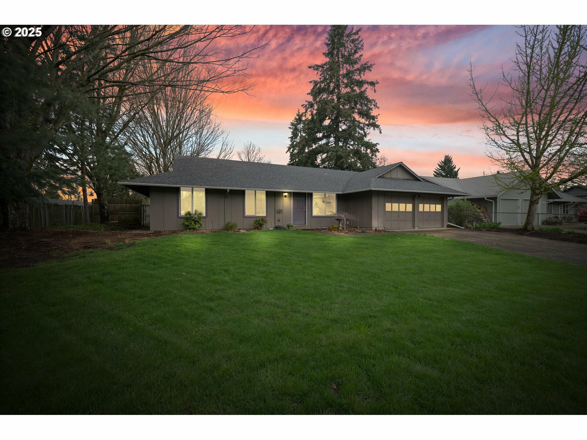Property Photo: 10002 NE 9th St WA 98664