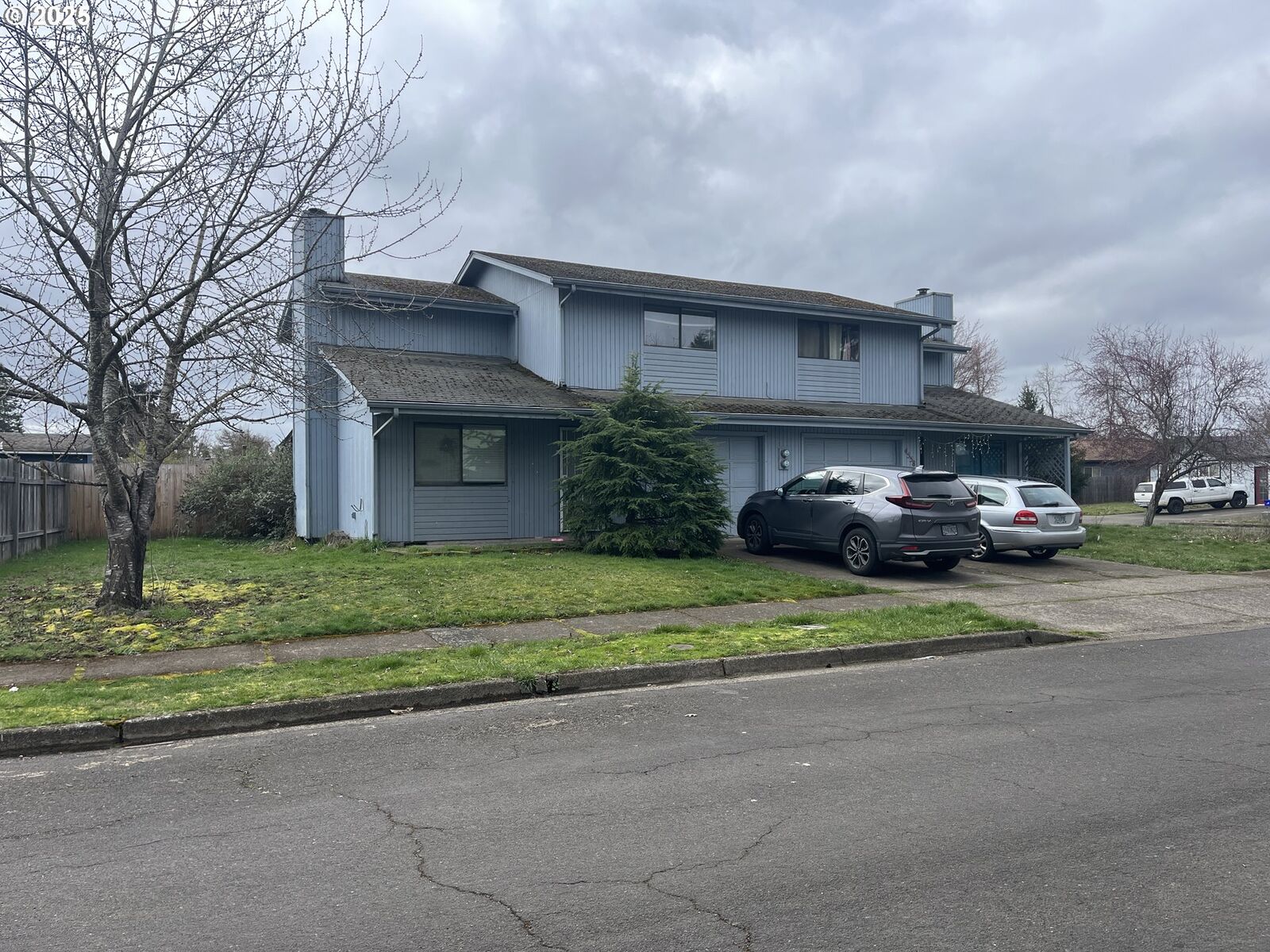 Property Photo: 4554 Woodsboro St OR 97402