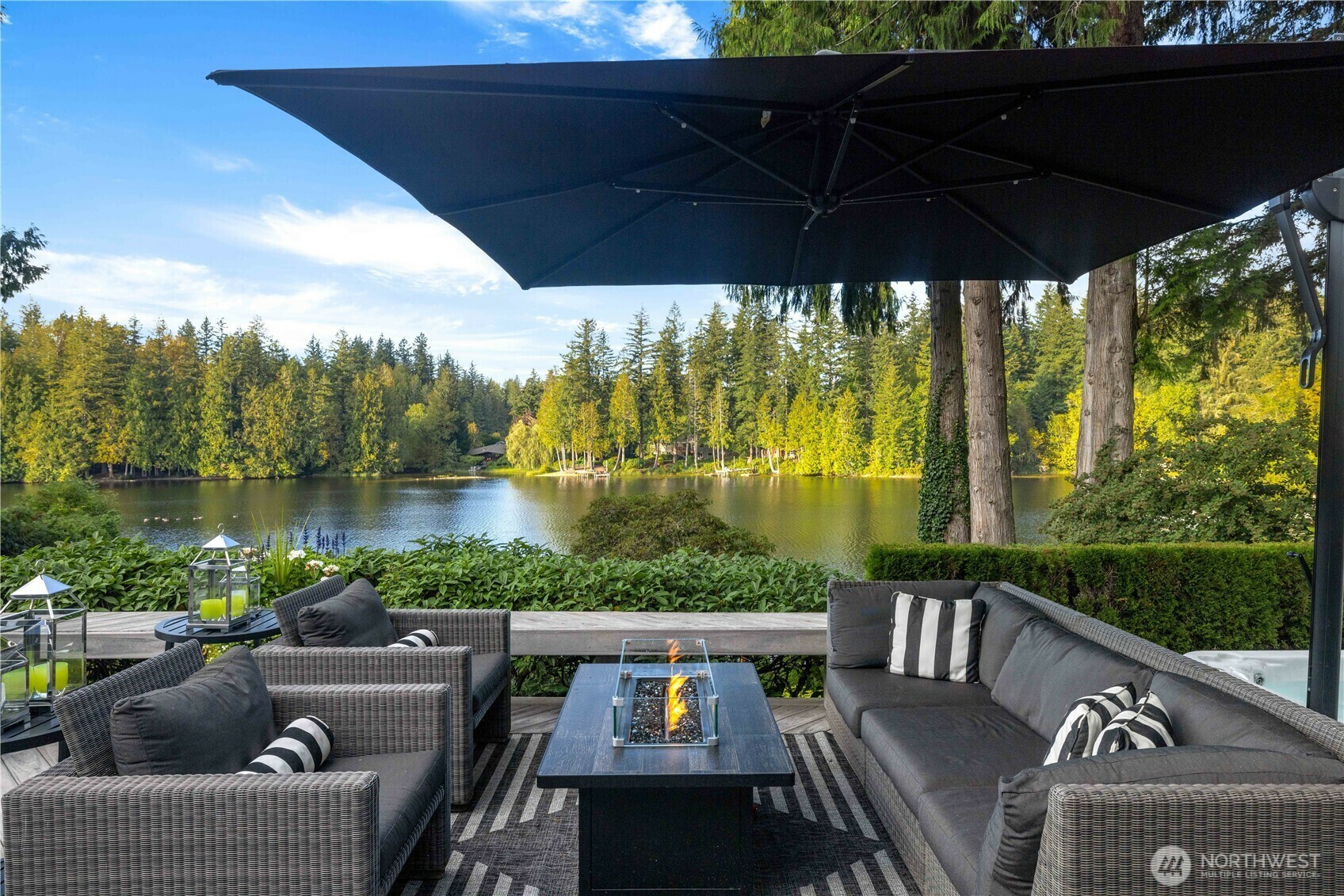 2061 E Beaver Lake Drive SE  Sammamish WA 98075 photo