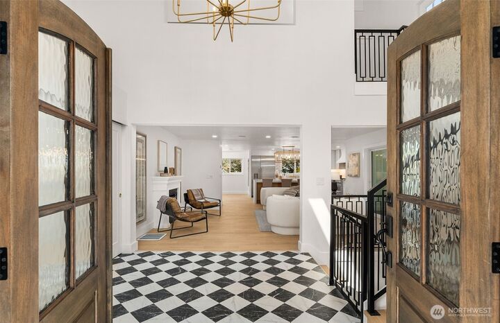 Property Photo:  4546 W Cramer Street A  WA 98199 