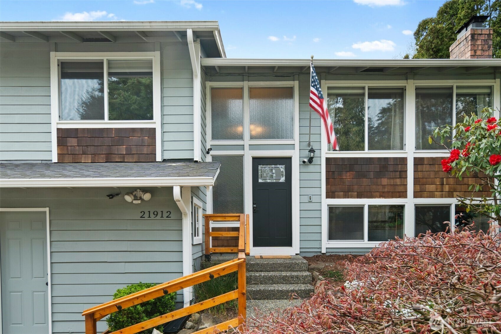 Property Photo: 21912 1st Avenue W WA 98021