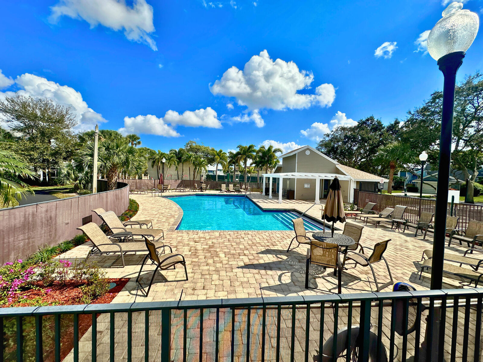 Property Photo: 5108 Coronado Rdg Ridge FL 33486