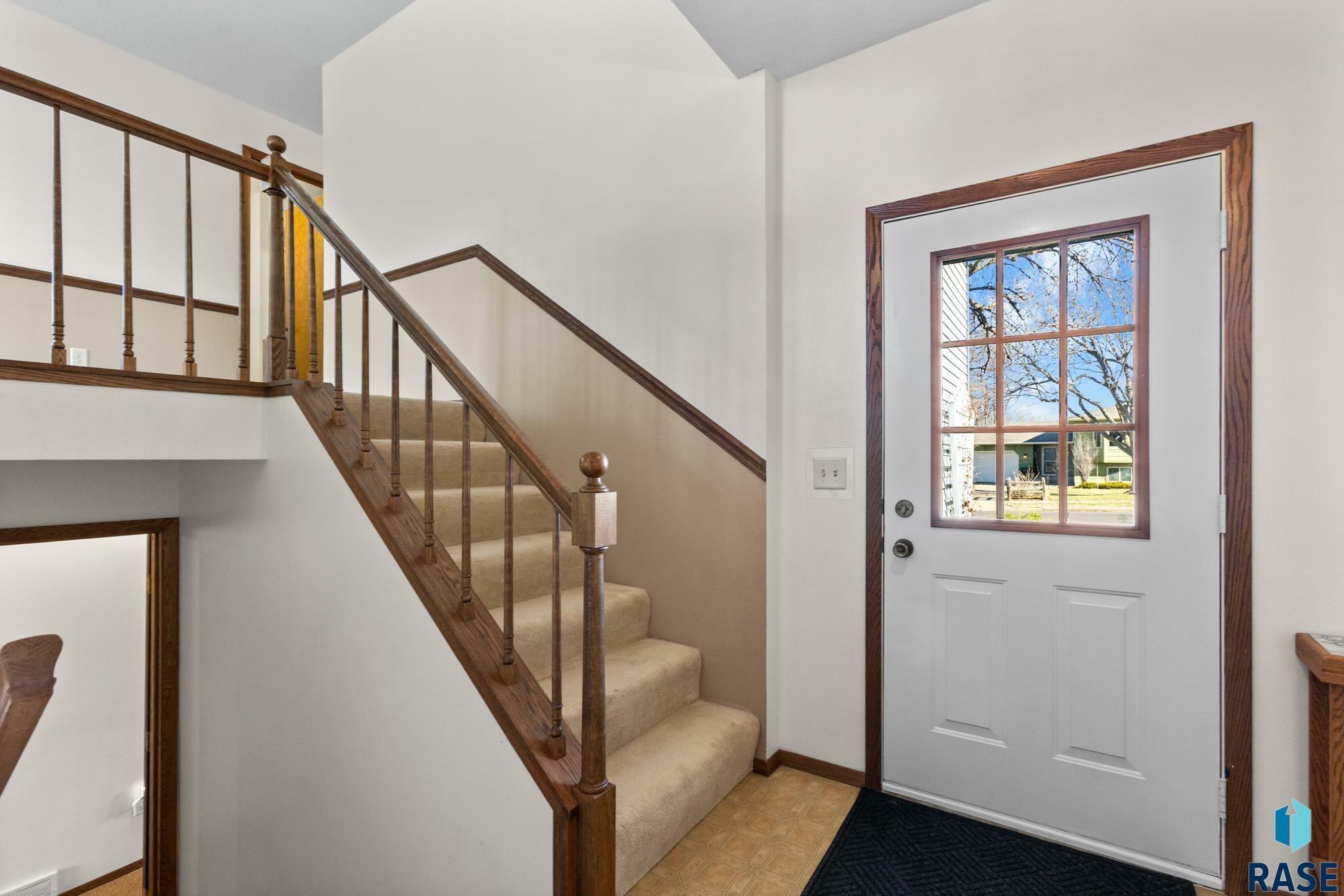 Property Photo:  1701 E 56th St  SD 57103 