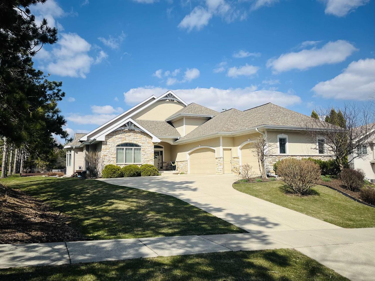 Property Photo: 1105 Meadow Mist Road WI 53562