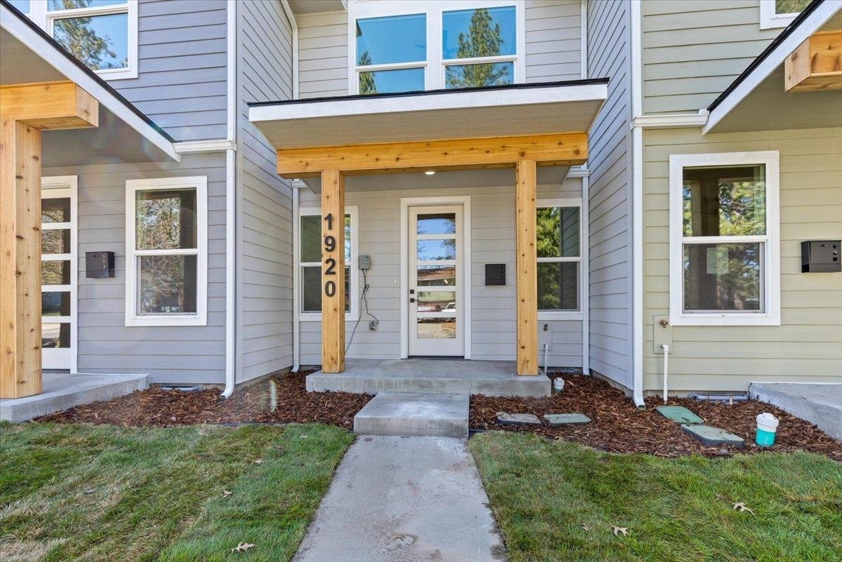 Property Photo: 1920 E 37th Ave WA 99203