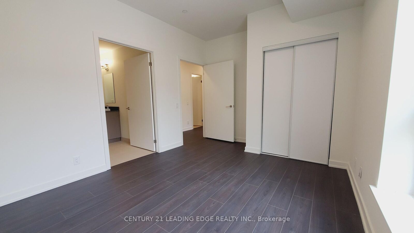 Property Photo:  101 Cathedral High Street 216  ON L6C 0P1 