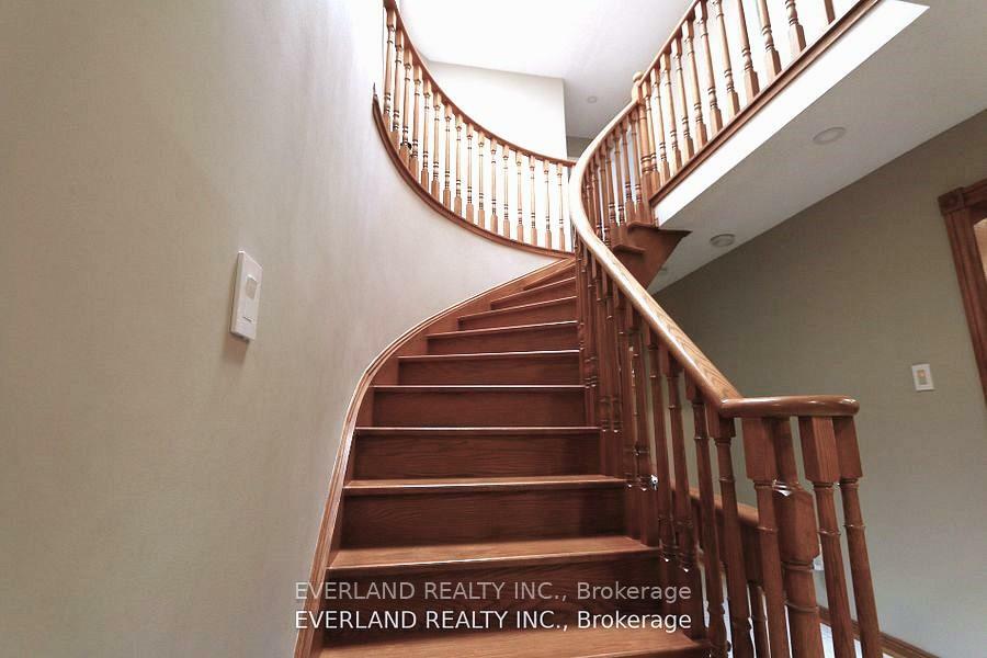Property Photo: 87 Kyla Crescent ON L3S 2Y4