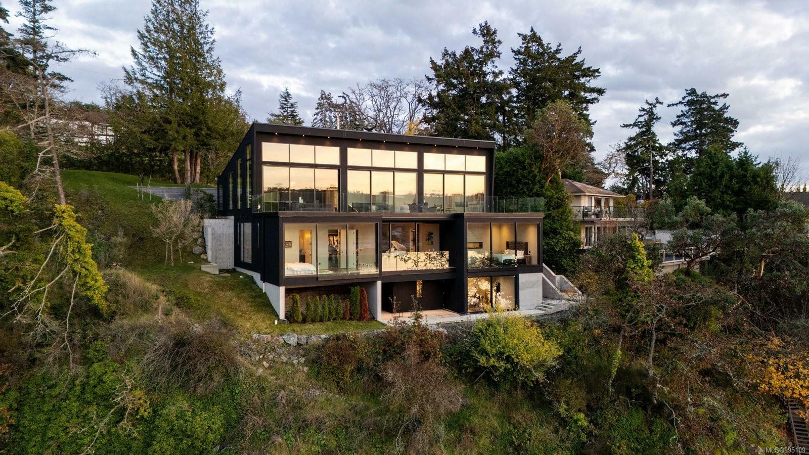 Property Photo: 2701 Sea View Rd BC V8N 1K7