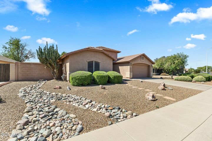 Property Photo: 2453 E Nathan Way AZ 85225