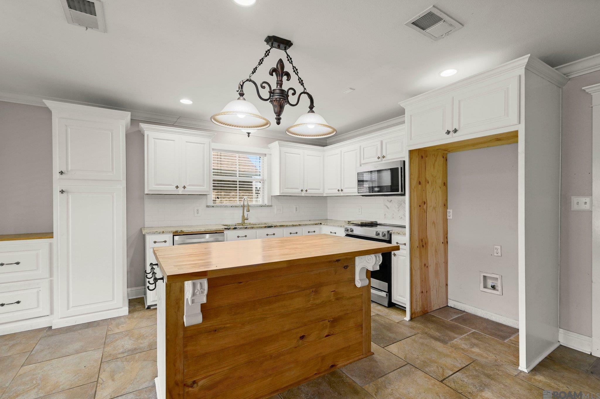 Property Photo: 35971 Raleigh Dr LA 70706