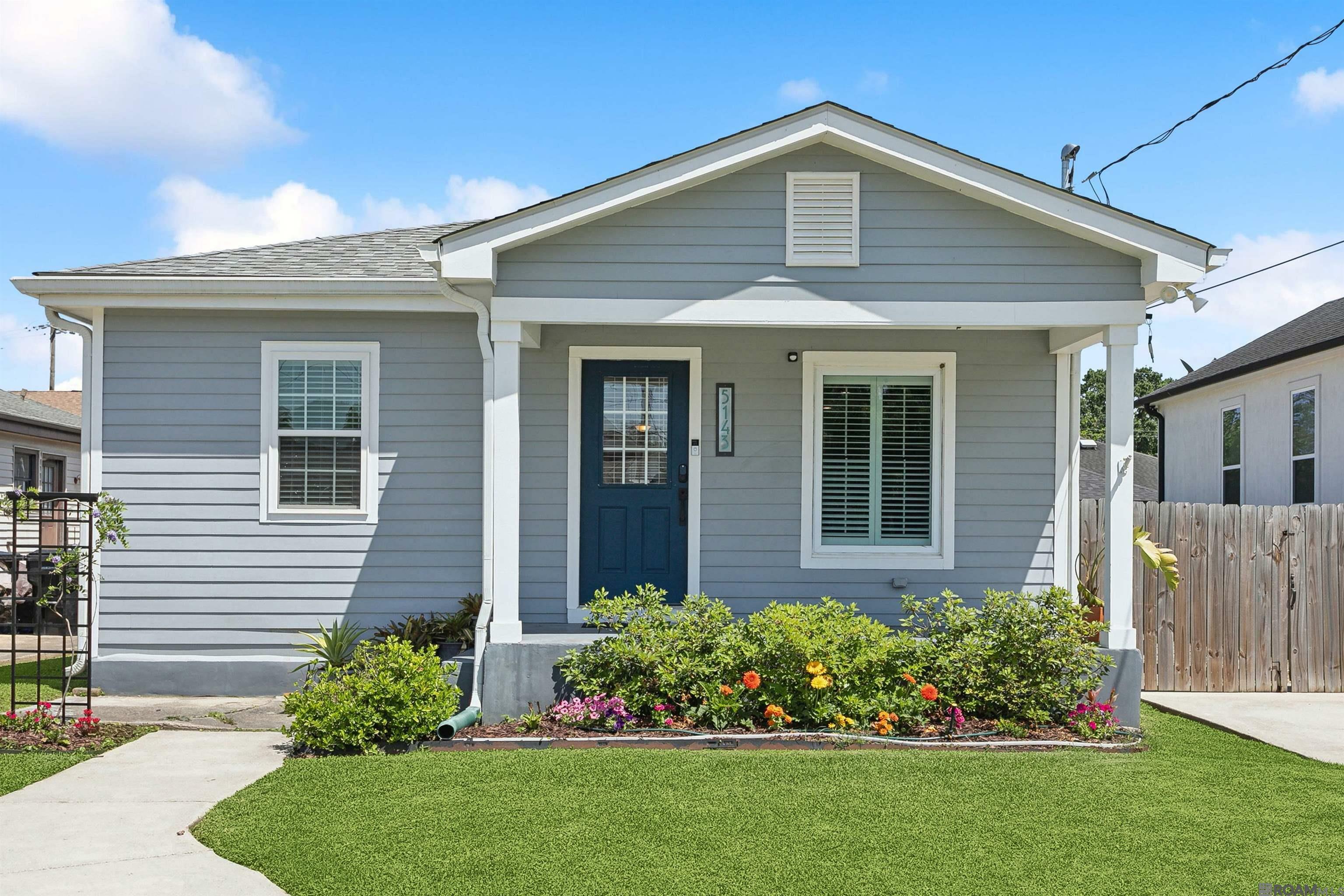 Property Photo: 5143 Cameron Boulevard LA 70122