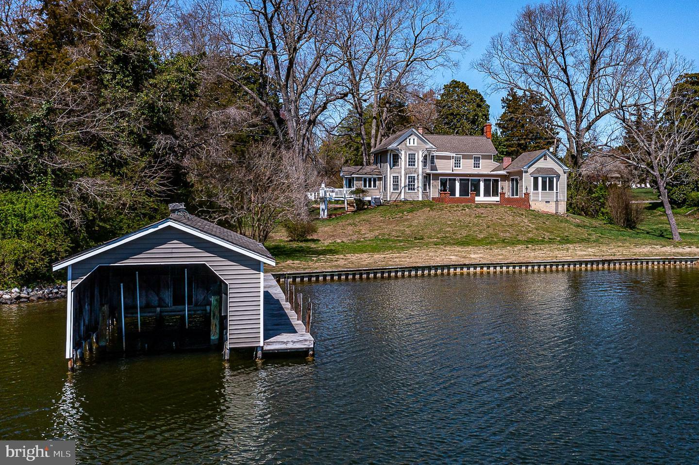 391 Steamboat Road  Irvington VA 22480 photo