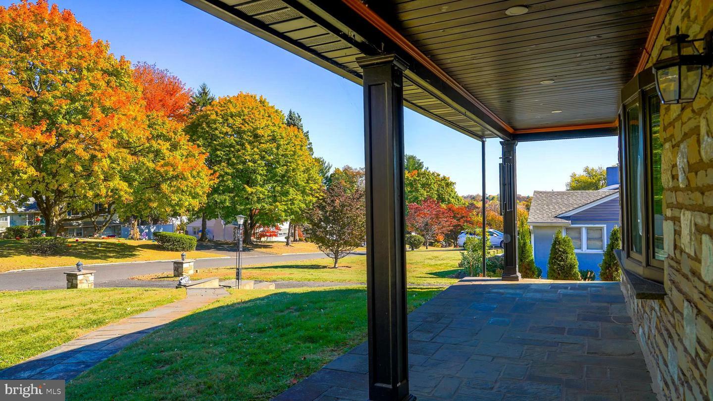 Property Photo: 770 Sweetbriar Drive PA 18974
