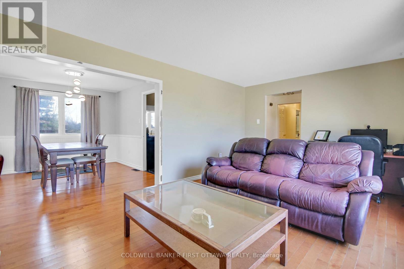 Property Photo: 7020 Parkway Road ON K4P 1A7