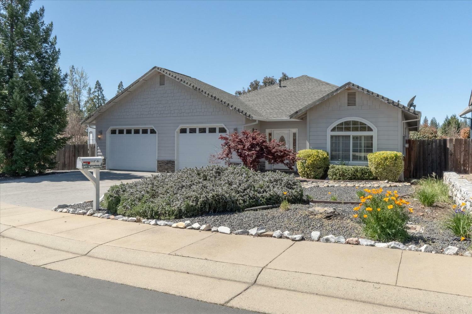 Property Photo: 374 Oak Tree Circle CA 95247