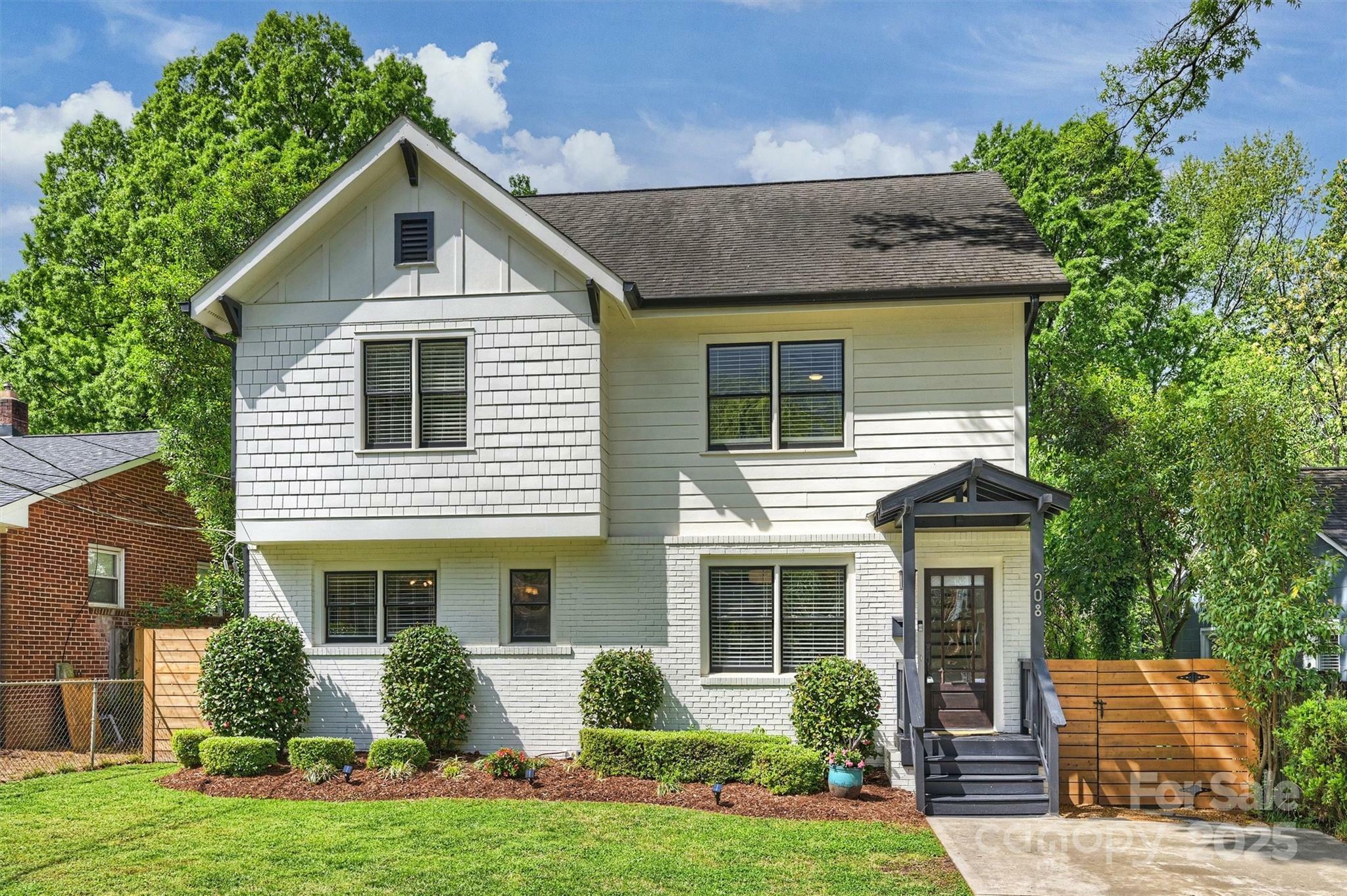 Property Photo: 908 Academy Street NC 28205