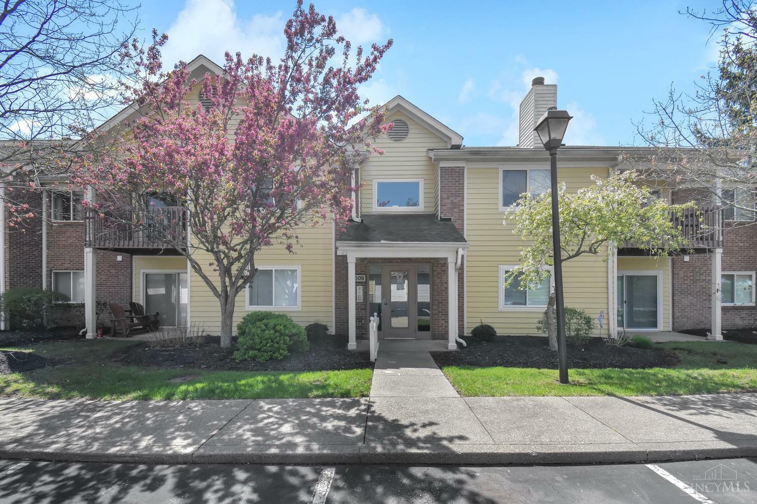 Property Photo: 1009 Cedar Ridge Drive OH 45245