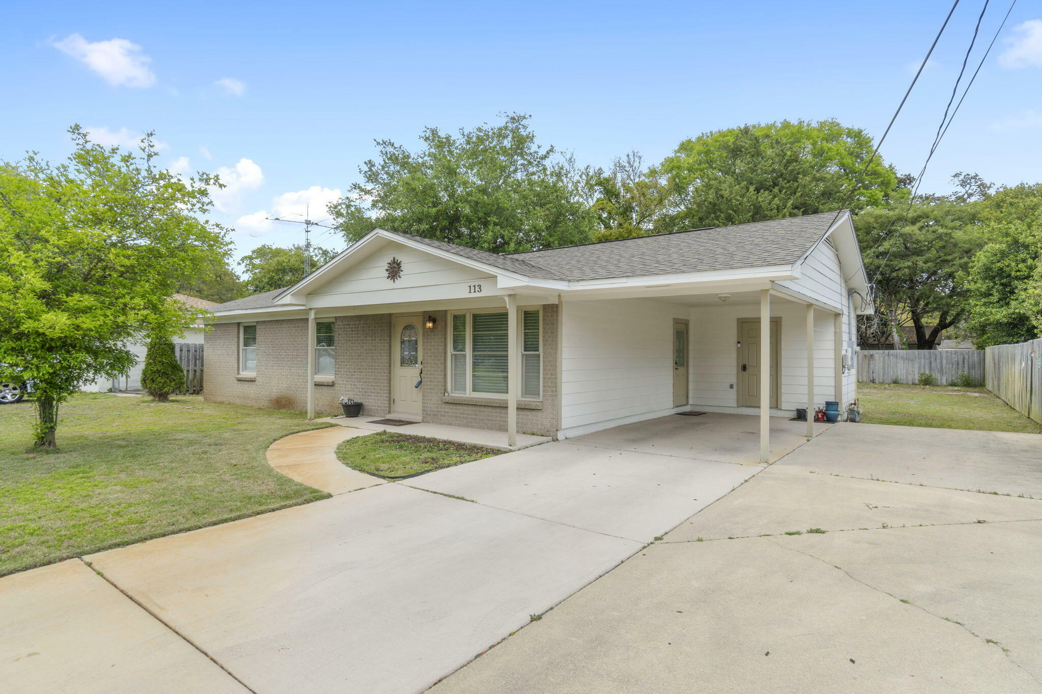 Property Photo: 113 NW Loizos Drive FL 32548