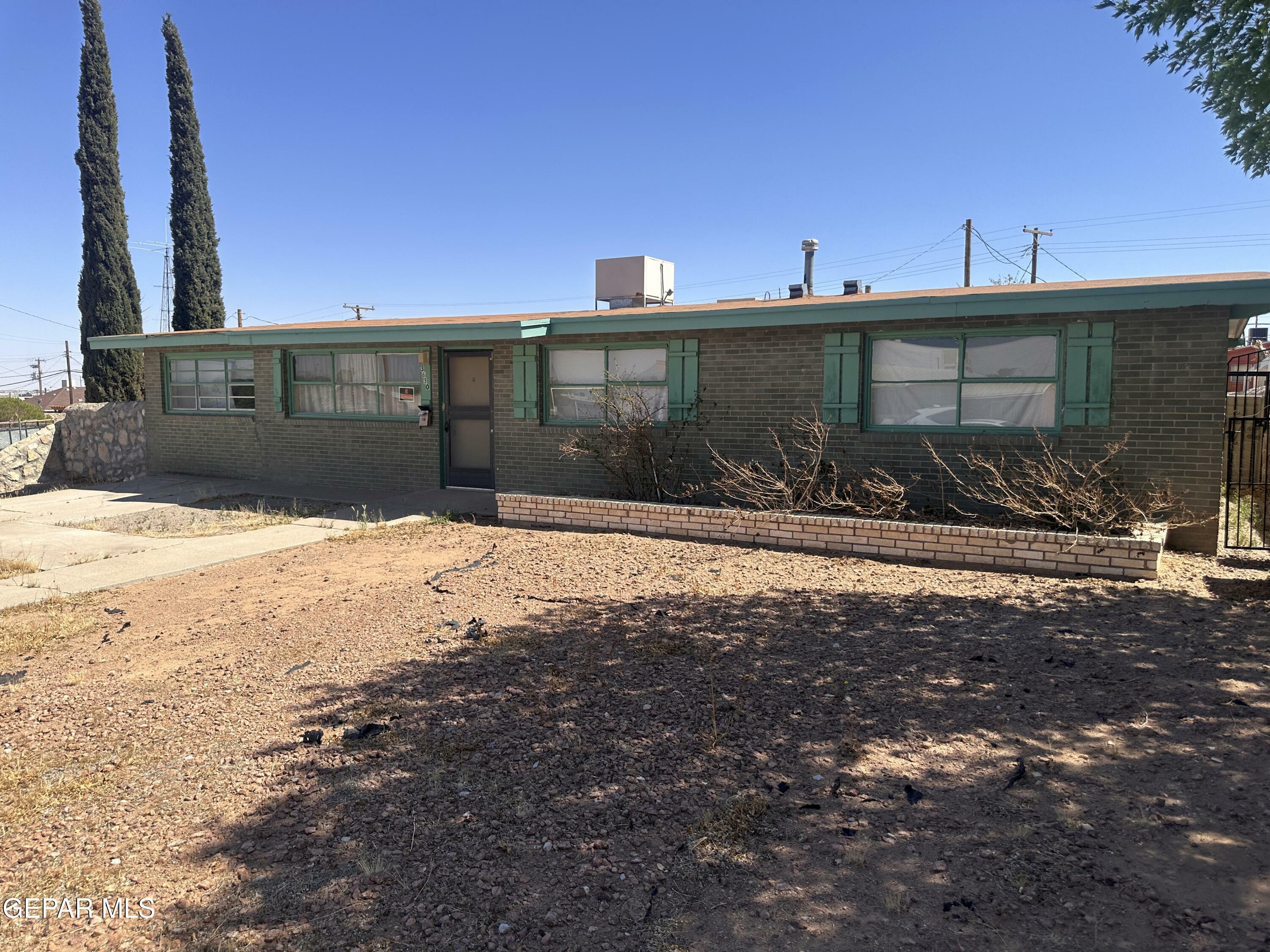 Property Photo: 3630 Sheppard Avenue TX 79904