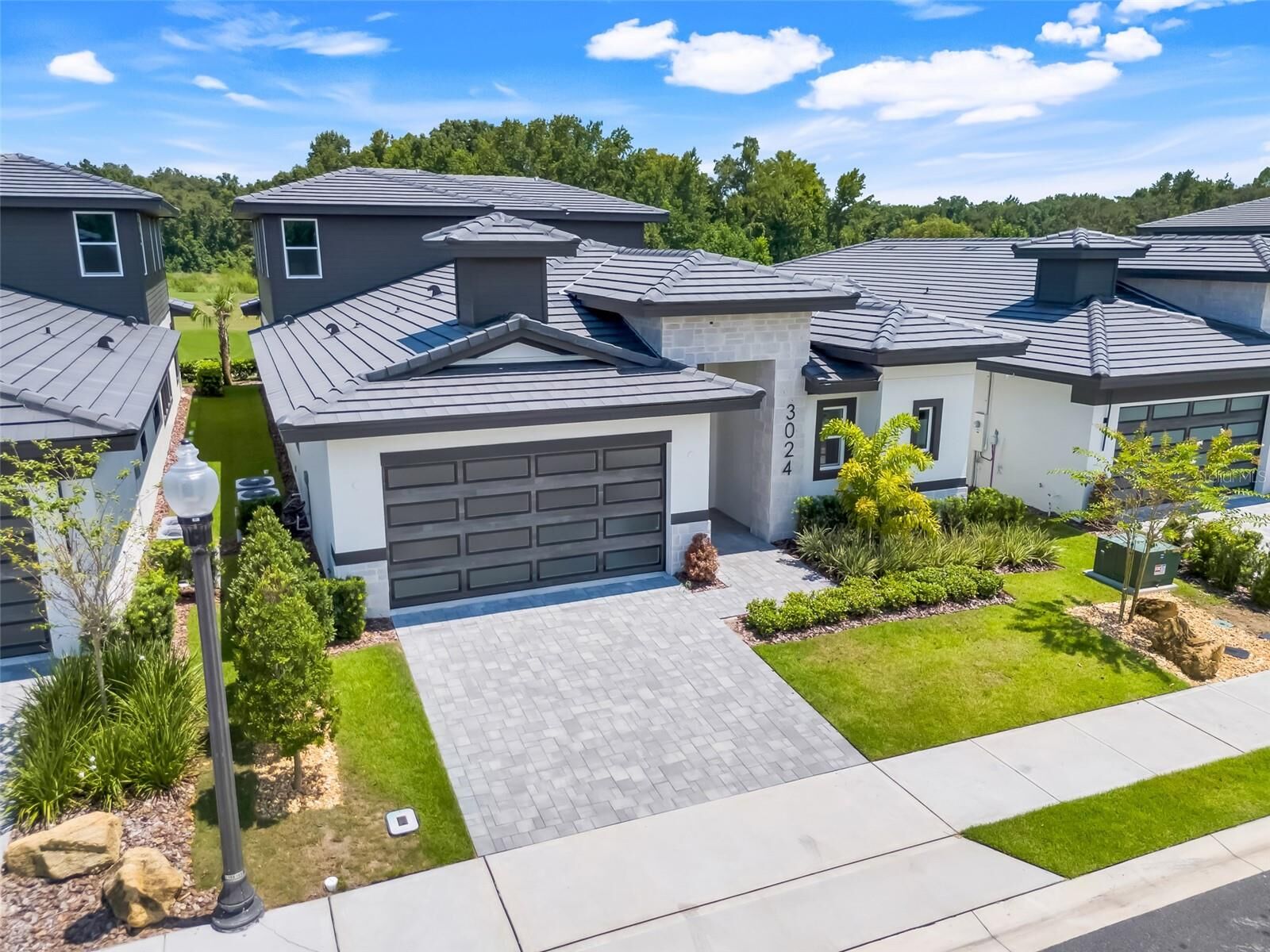Property Photo: 3024 Kensington Avenue FL 33837
