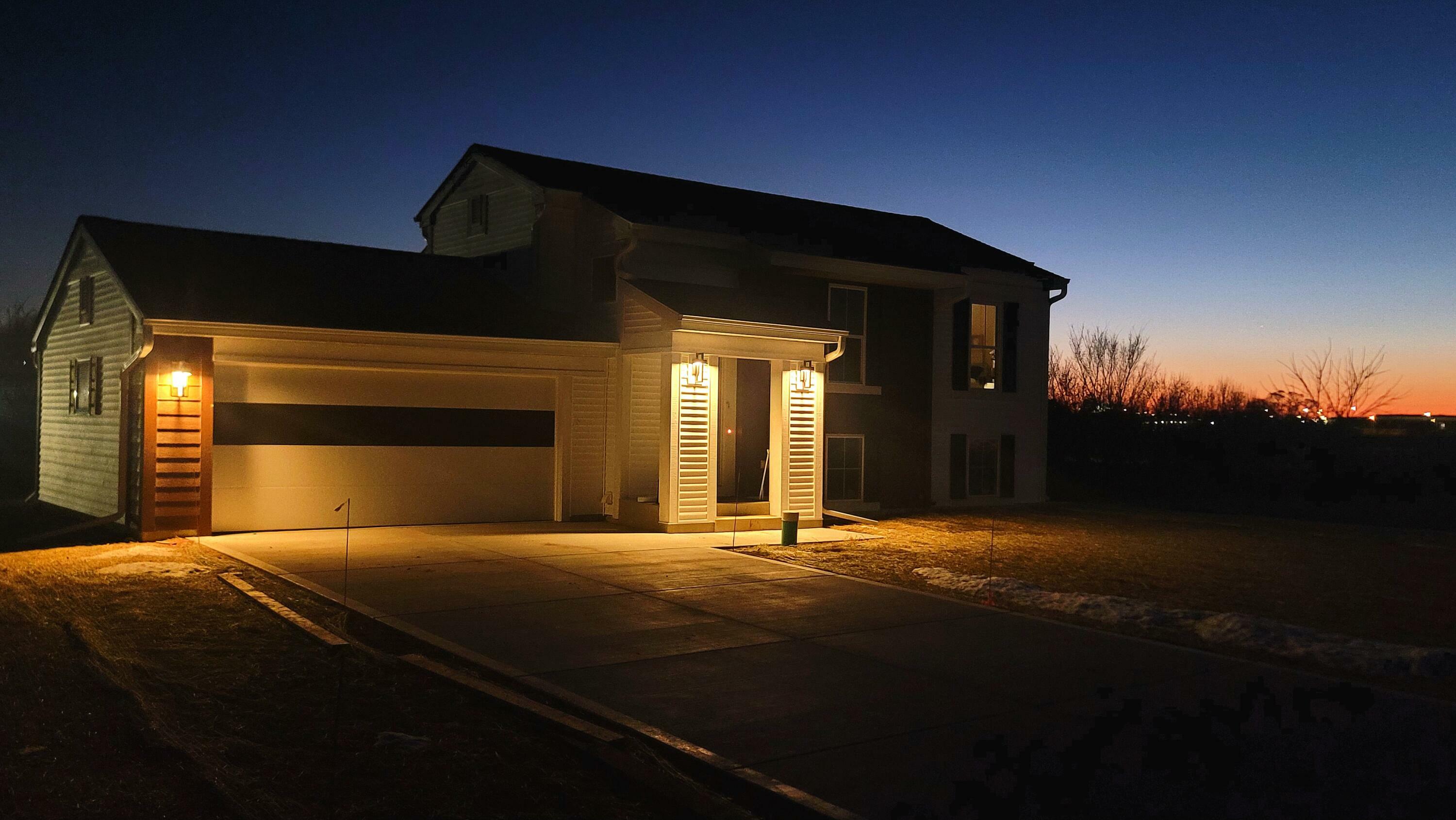 Property Photo: 6919 W Beatrice Ct WI 53223