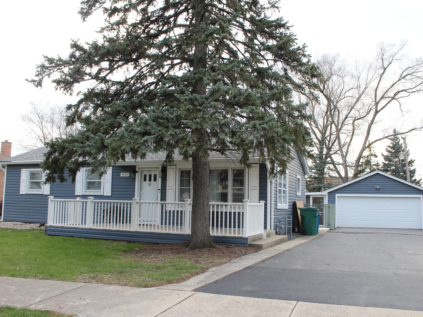 Property Photo: 8020 Leamington Avenue IL 60459