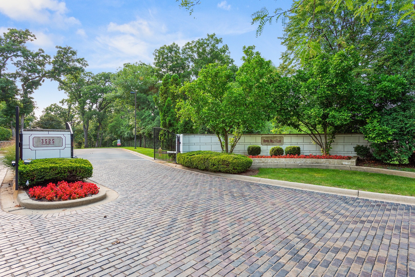 3525 S Cass Court 309  Oak Brook IL 60523 photo