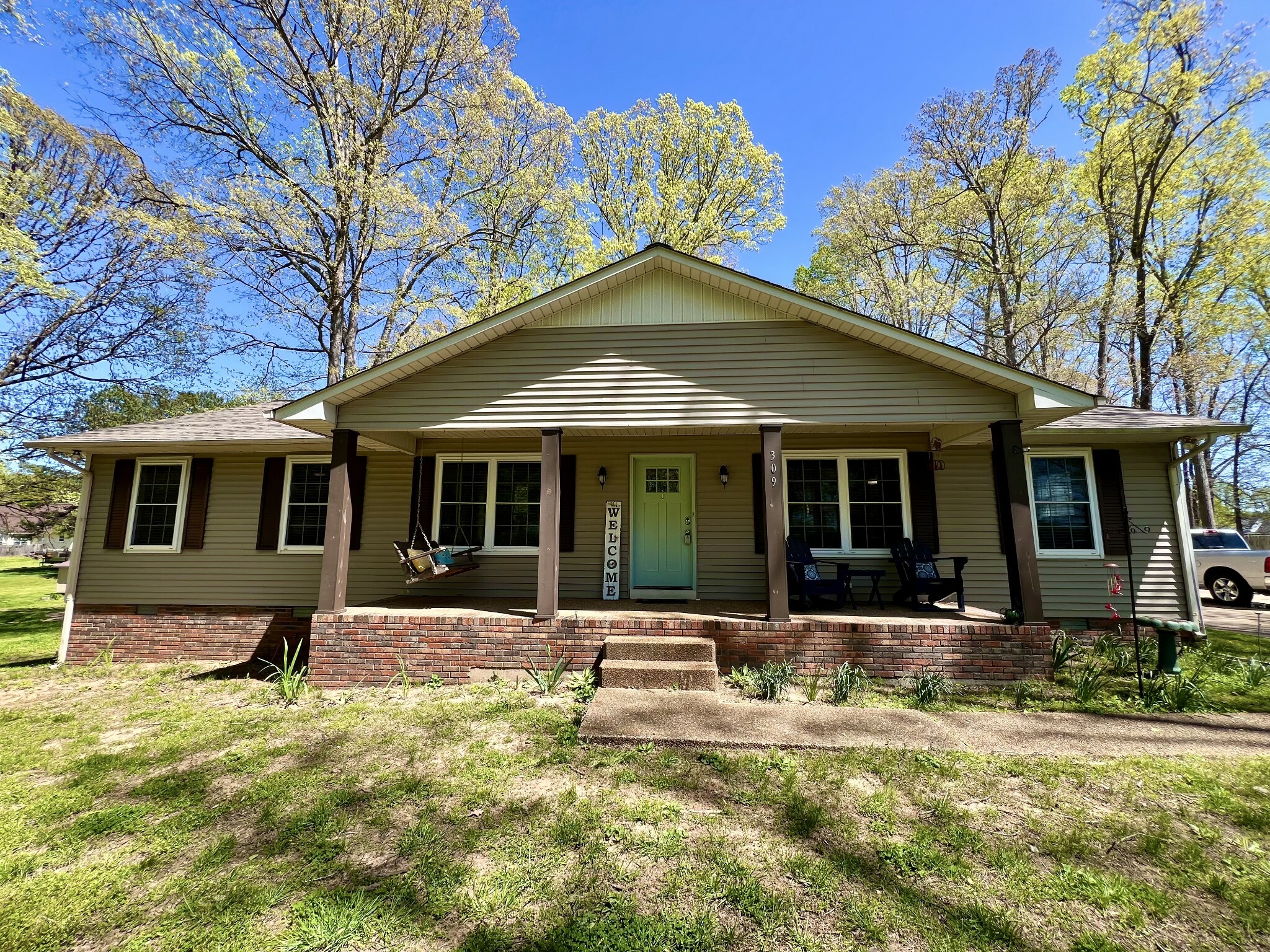 Property Photo:  309 Forrest Ave  TN 38464 