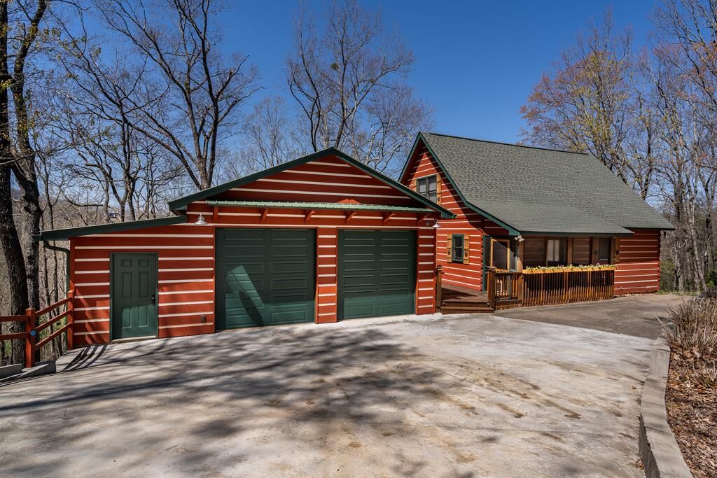 Property Photo: 1571 Mangums Trail GA 30513