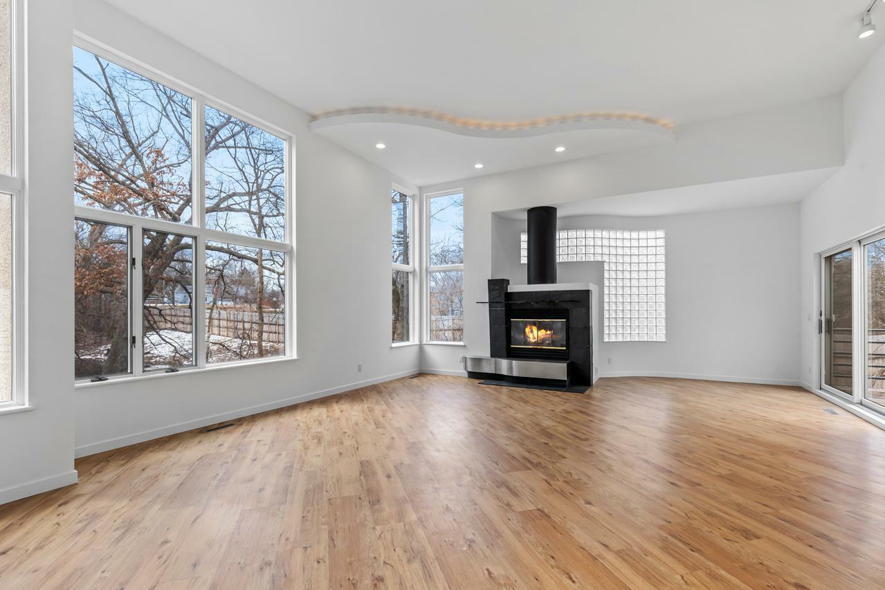 Property Photo: 3520 Fairway Lane MN 55305