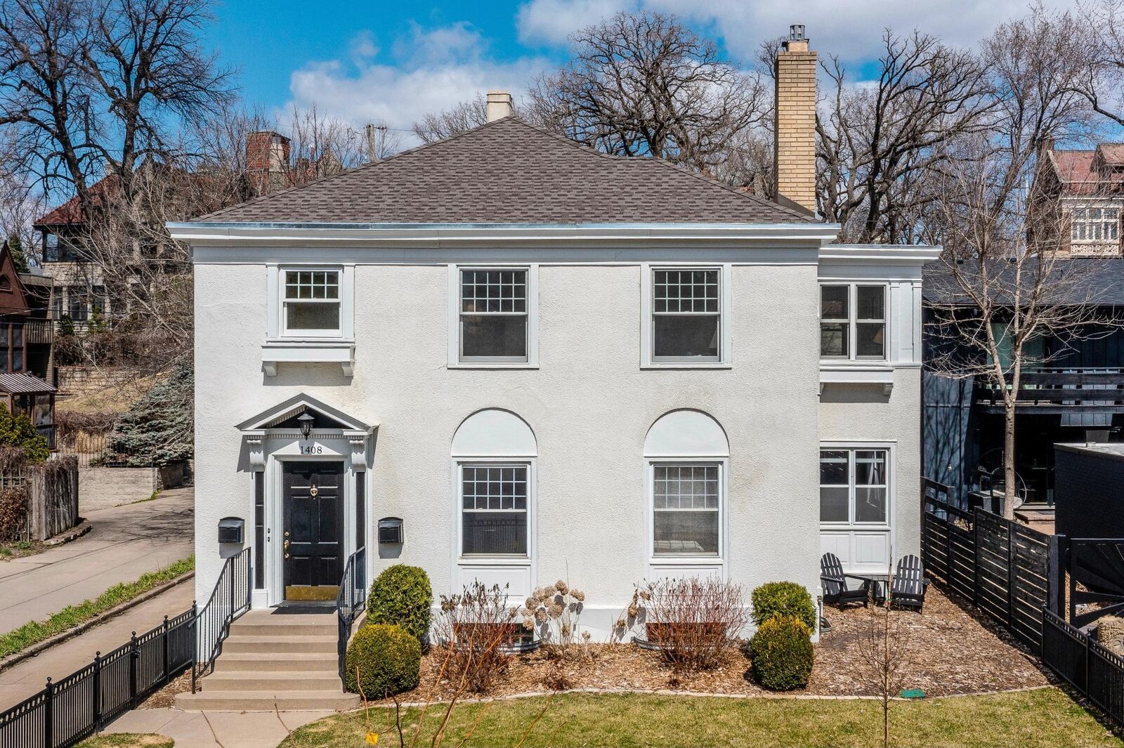 Property Photo: 1408 Douglas Avenue 1 MN 55403